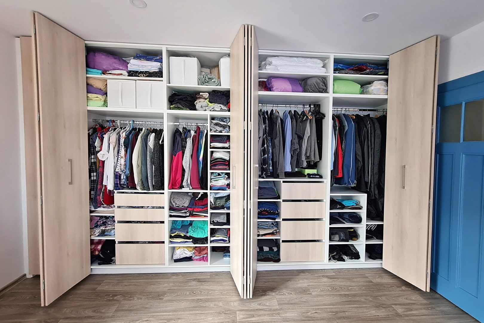 Fotografie kategorie Skříně